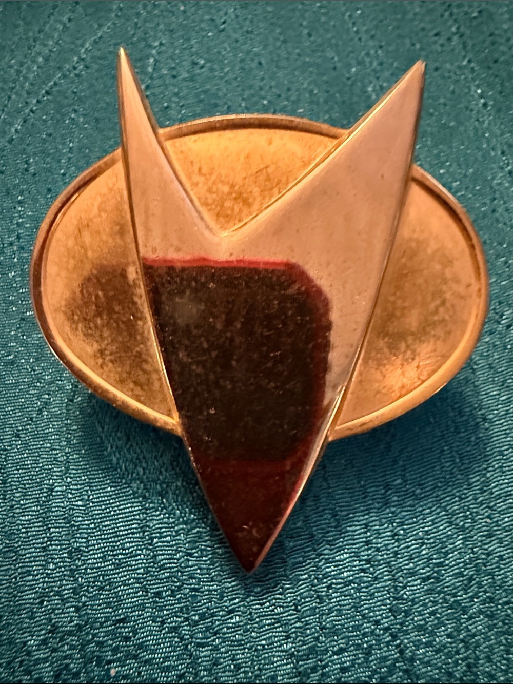 Vintage Star Trek brooch 1988